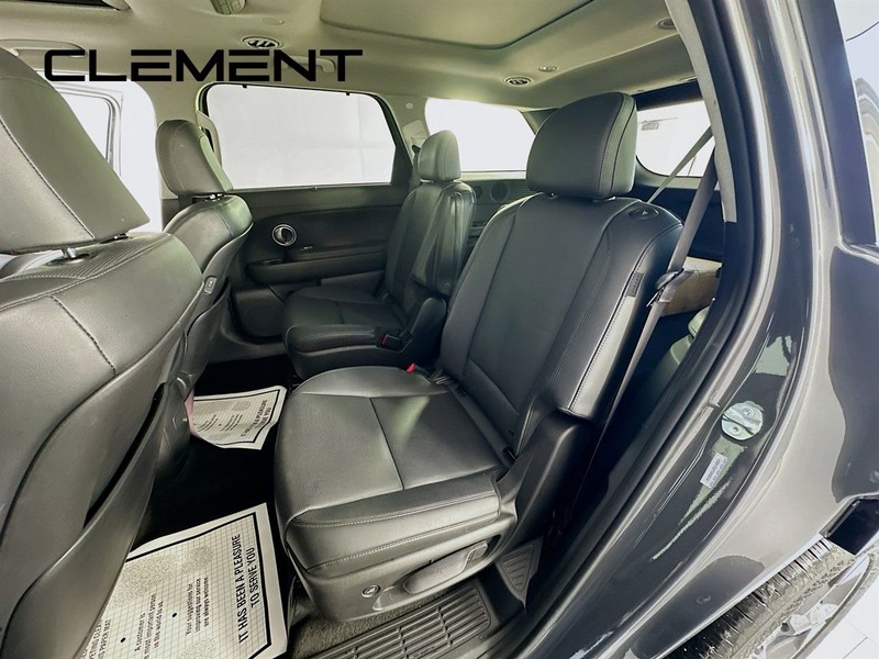 Hyundai Palisade Vehicle Full-screen Gallery Image 33