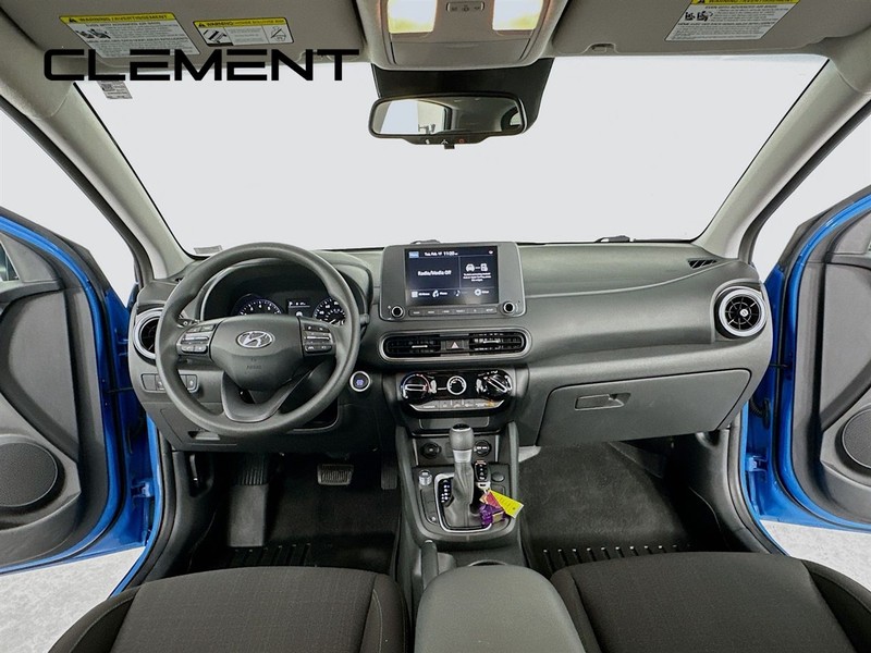 Hyundai Kona Vehicle Full-screen Gallery Image 12