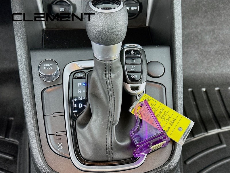 Hyundai Kona Vehicle Full-screen Gallery Image 23