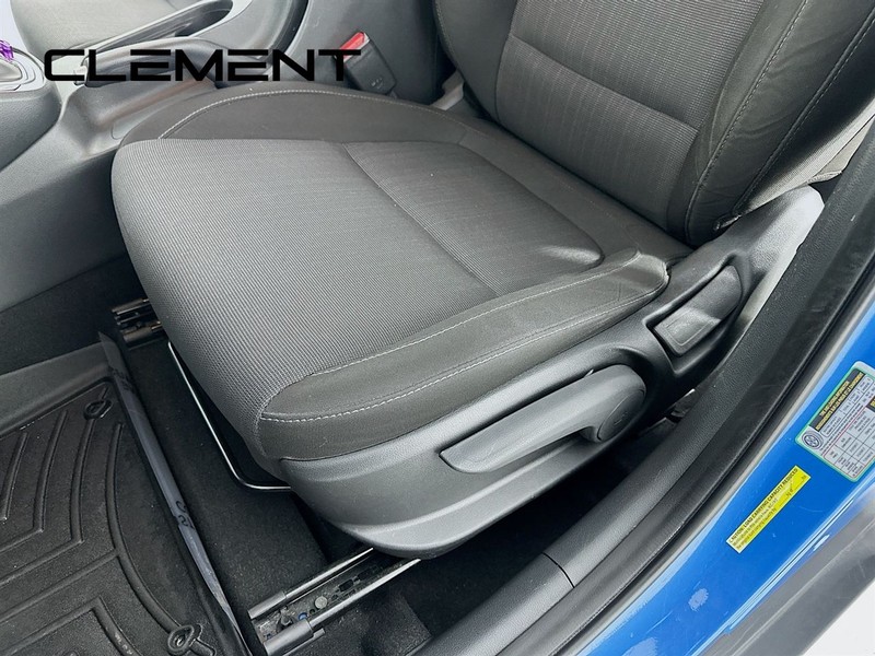 Hyundai Kona Vehicle Full-screen Gallery Image 27