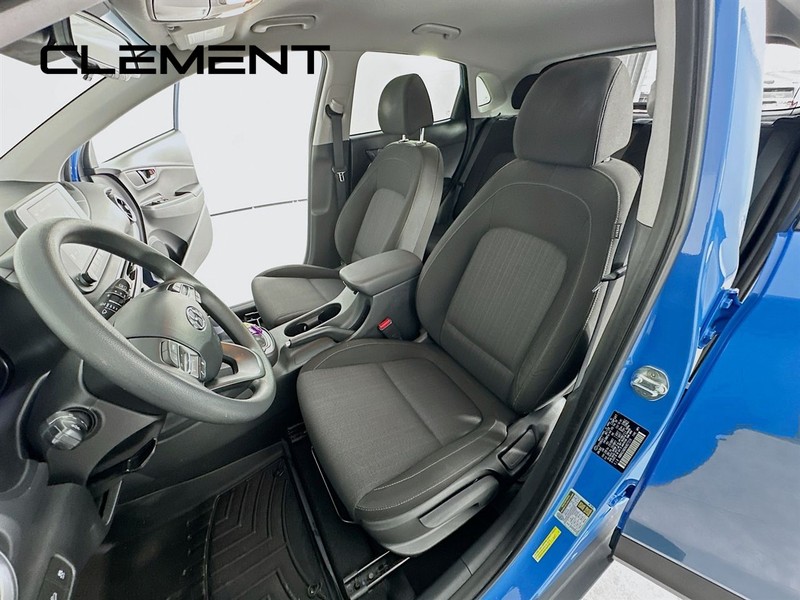 Hyundai Kona Vehicle Full-screen Gallery Image 28