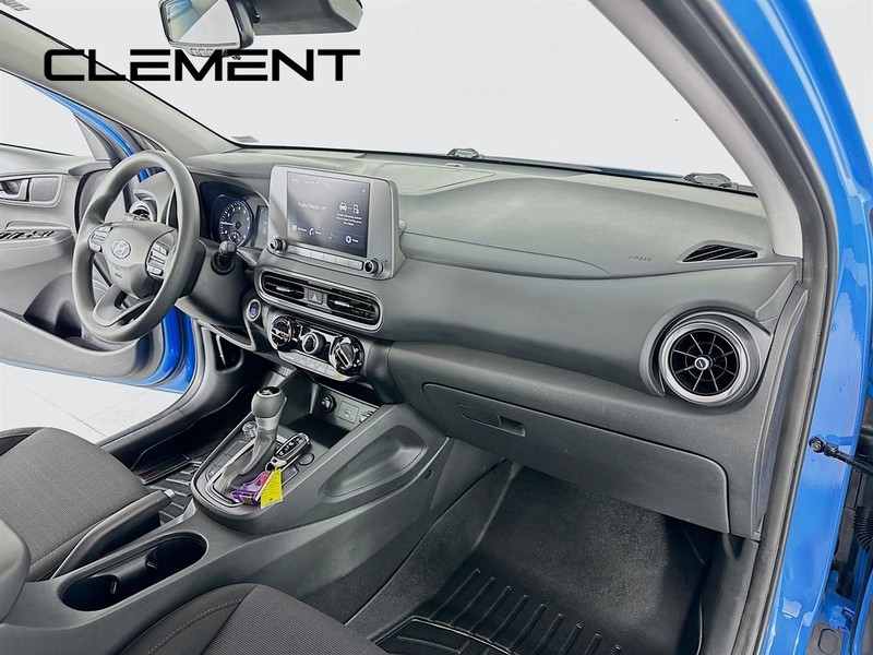 Hyundai Kona Vehicle Full-screen Gallery Image 32