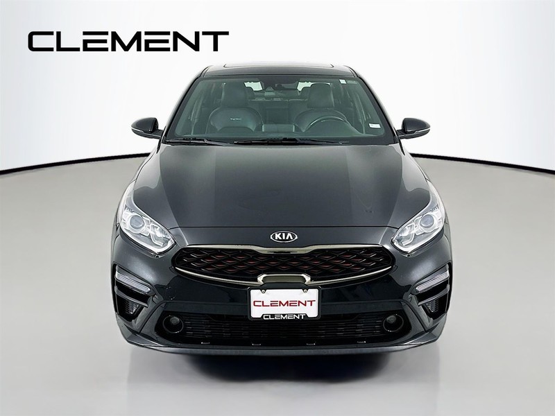 Kia Forte Vehicle Full-screen Gallery Image 3