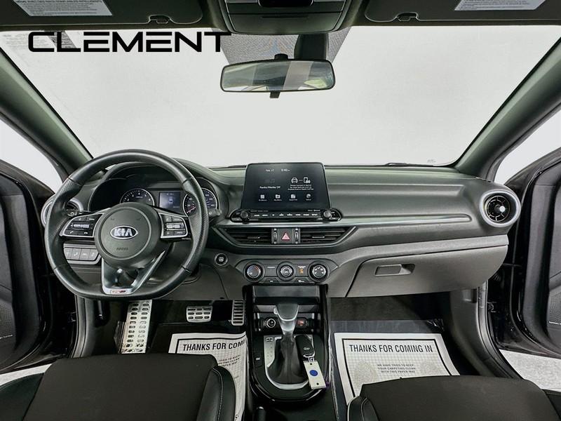 Kia Forte Vehicle Full-screen Gallery Image 8