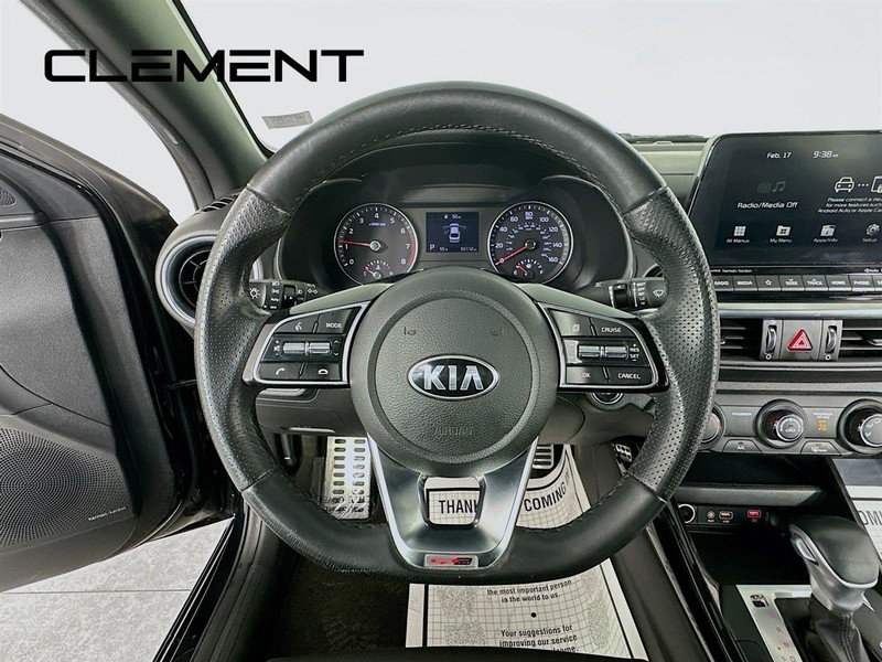 Kia Forte Vehicle Full-screen Gallery Image 11