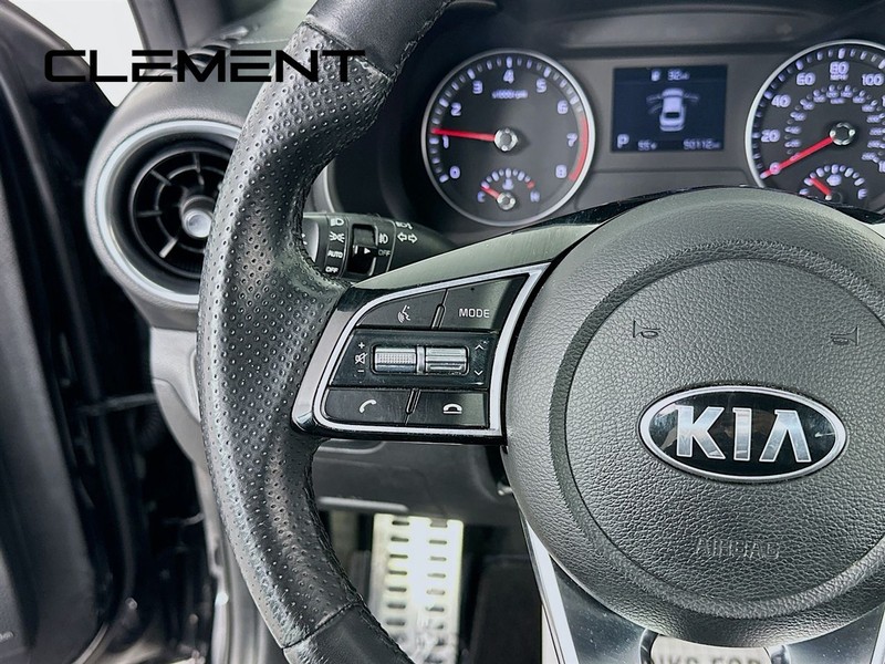 Kia Forte Vehicle Full-screen Gallery Image 12