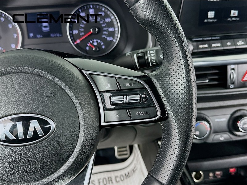 Kia Forte Vehicle Full-screen Gallery Image 14