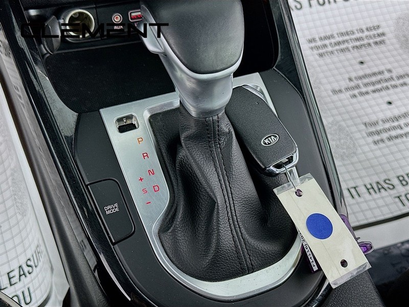 Kia Forte Vehicle Full-screen Gallery Image 19