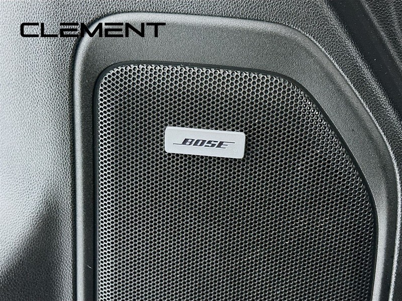 GMC Sierra 1500 Vehicle Full-screen Gallery Image 26