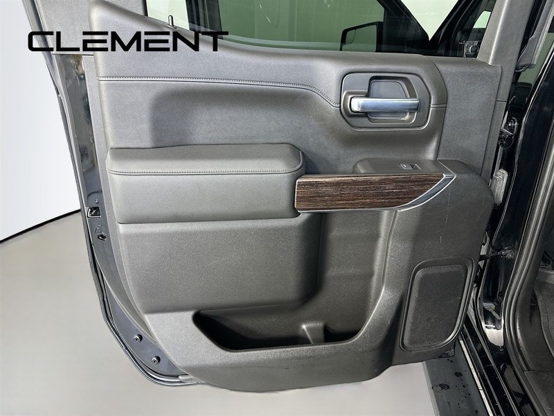 GMC Sierra 1500 Vehicle Full-screen Gallery Image 31