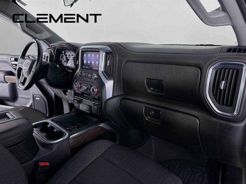 GMC Sierra 1500 Vehicle Full-screen Gallery Image 34