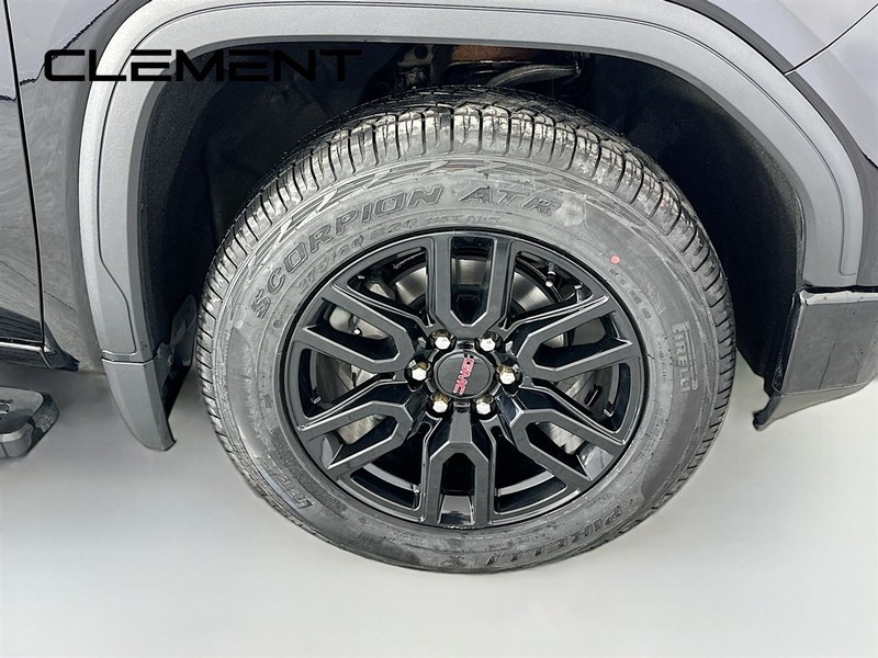 GMC Sierra 1500 Vehicle Full-screen Gallery Image 36