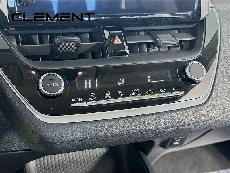 Toyota Corolla Vehicle Full-screen Gallery Image 22