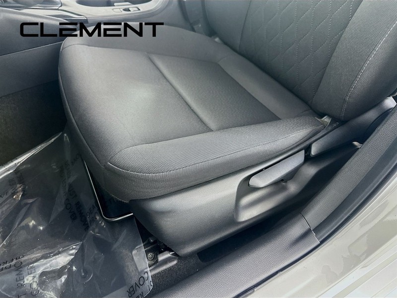 Toyota Corolla Vehicle Full-screen Gallery Image 27