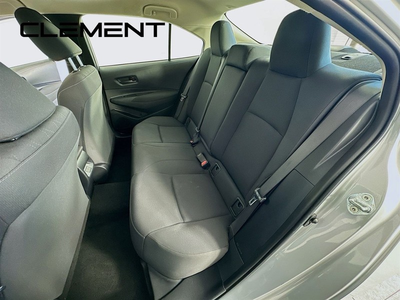 Toyota Corolla Vehicle Full-screen Gallery Image 30