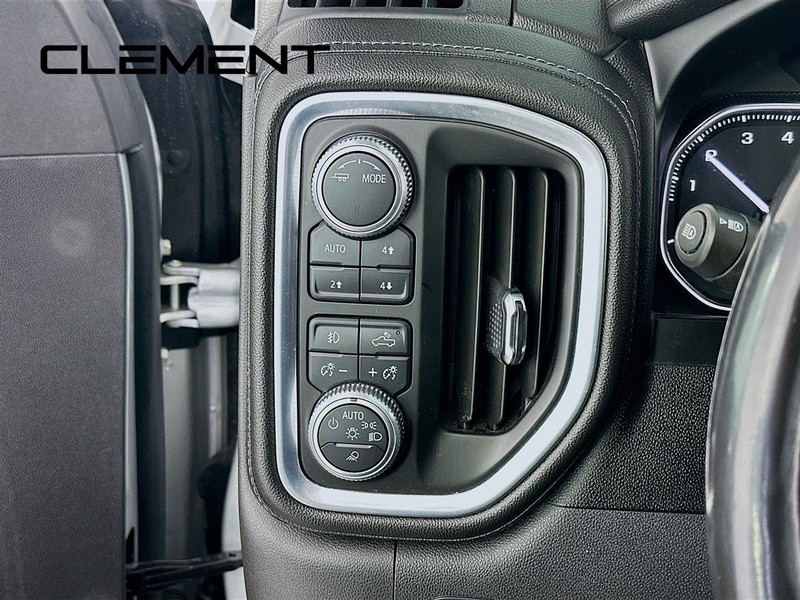 GMC Sierra 1500 Vehicle Full-screen Gallery Image 14