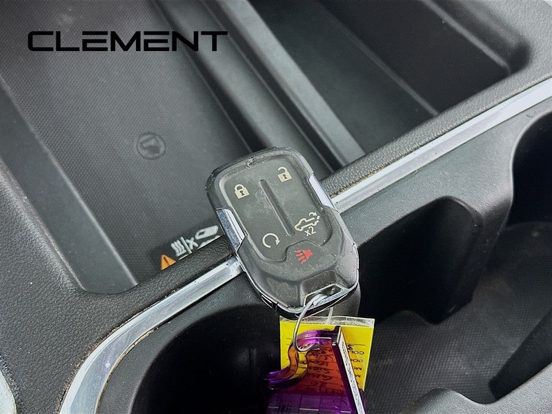 GMC Sierra 1500 Vehicle Full-screen Gallery Image 24