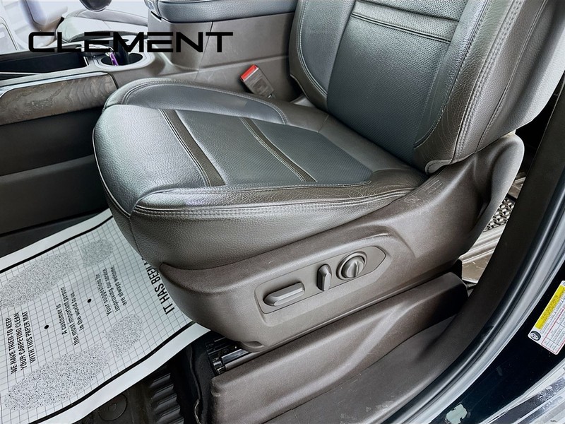 GMC Sierra 2500HD Vehicle Image 30