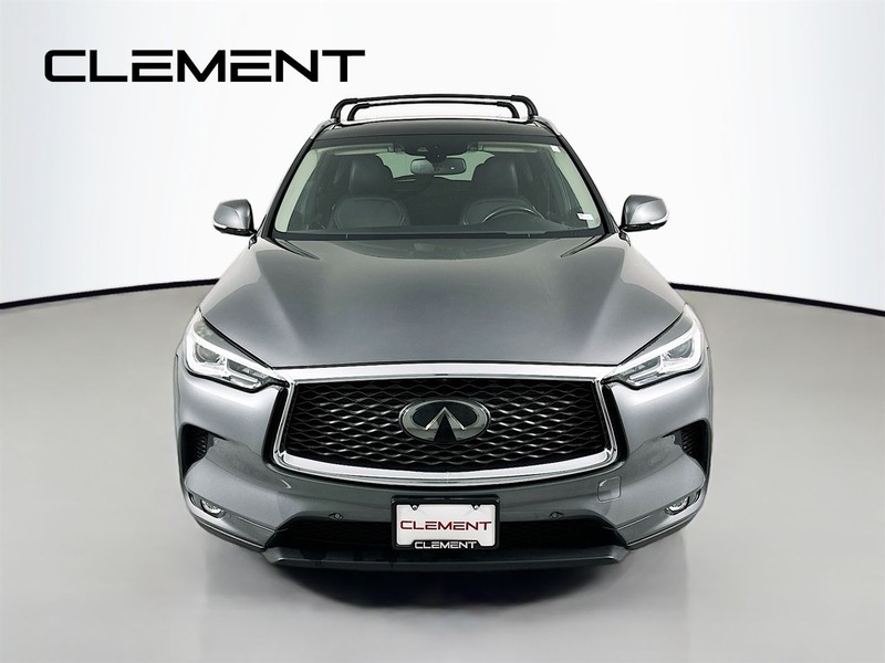 INFINITI QX50 Vehicle Full-screen Gallery Image 3