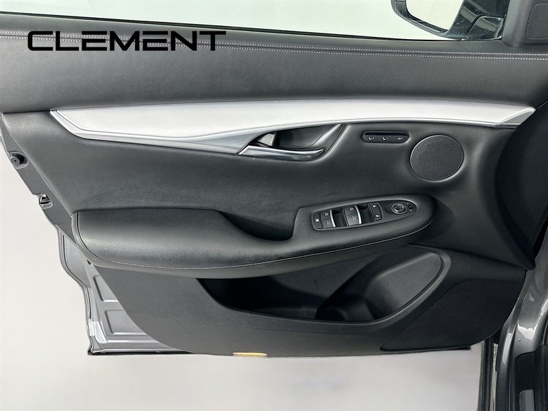INFINITI QX50 Vehicle Full-screen Gallery Image 28