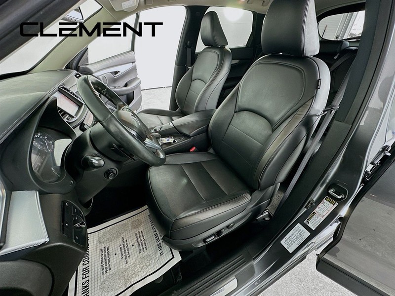 INFINITI QX50 Vehicle Full-screen Gallery Image 30