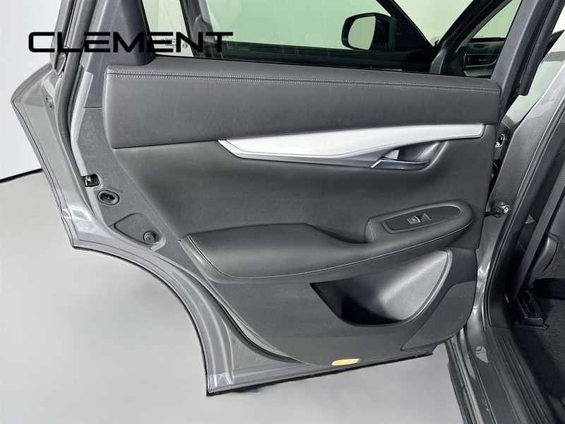 INFINITI QX50 Vehicle Full-screen Gallery Image 31
