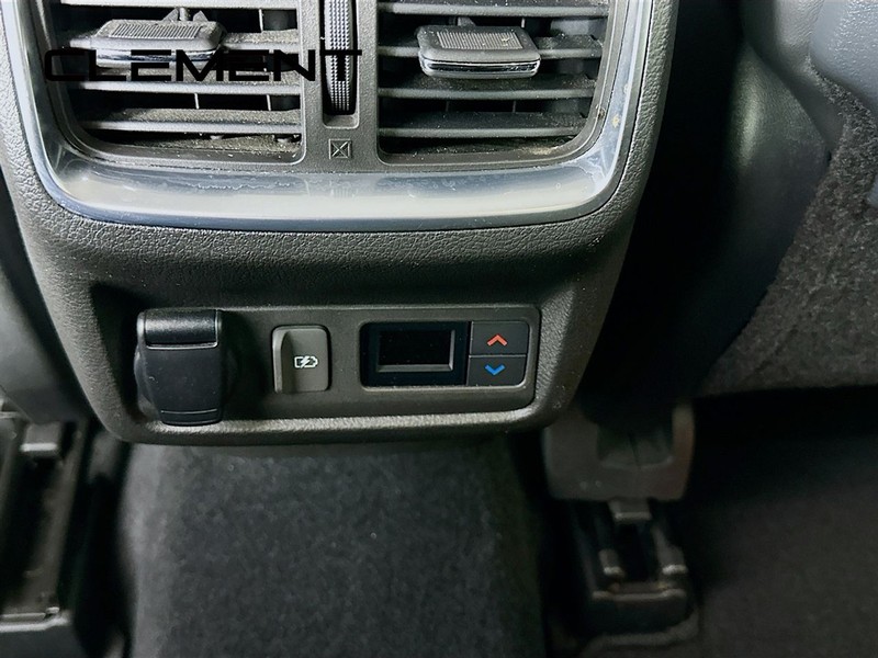 INFINITI QX50 Vehicle Full-screen Gallery Image 33