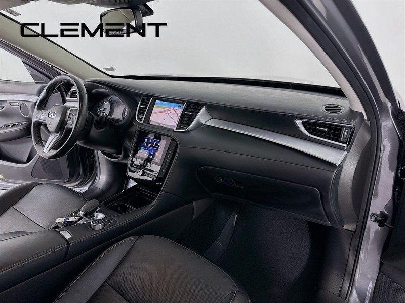 INFINITI QX50 Vehicle Full-screen Gallery Image 35