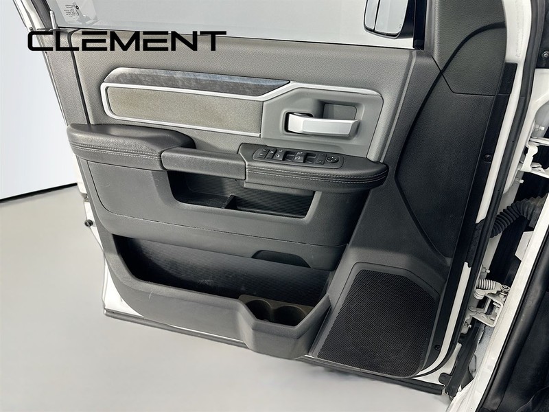 Ram 2500 Vehicle Image 24