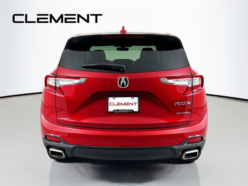 Acura RDX Vehicle Full-screen Gallery Image 8