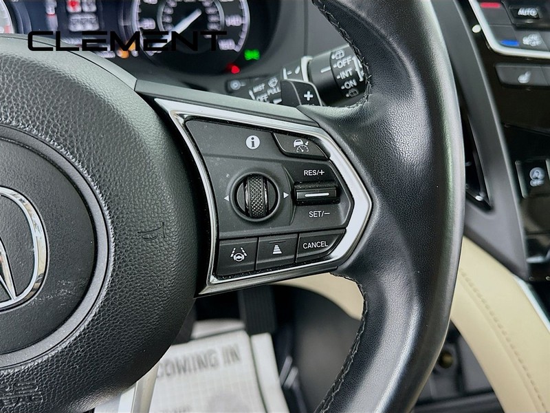 Acura RDX Vehicle Full-screen Gallery Image 17