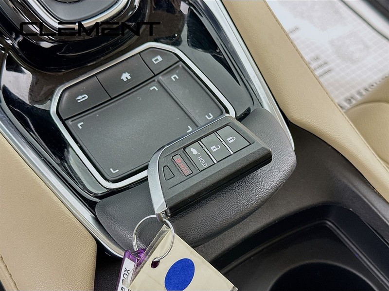 Acura RDX Vehicle Full-screen Gallery Image 24