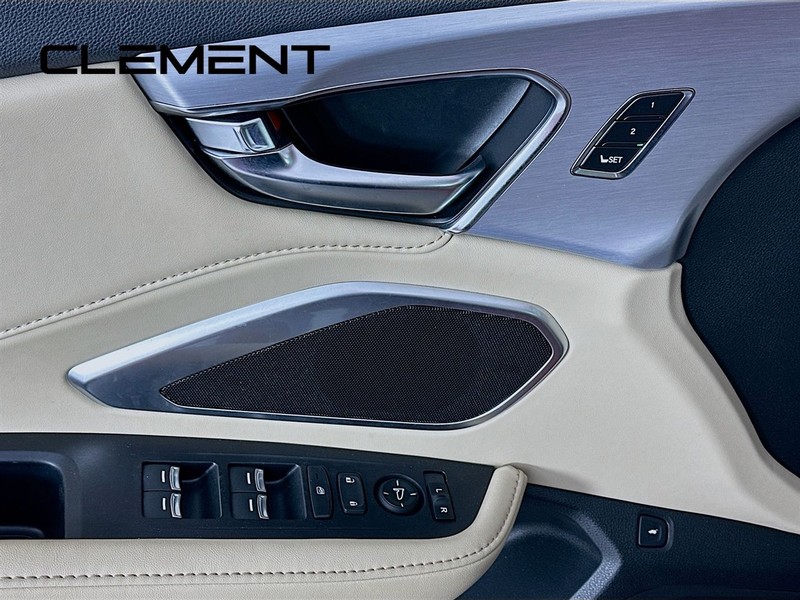 Acura RDX Vehicle Full-screen Gallery Image 27