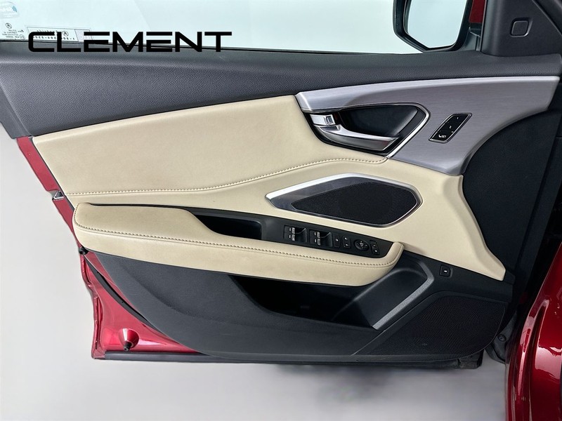 Acura RDX Vehicle Full-screen Gallery Image 28