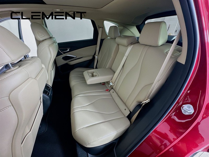 Acura RDX Vehicle Full-screen Gallery Image 32
