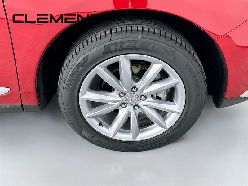 Acura RDX Vehicle Full-screen Gallery Image 36