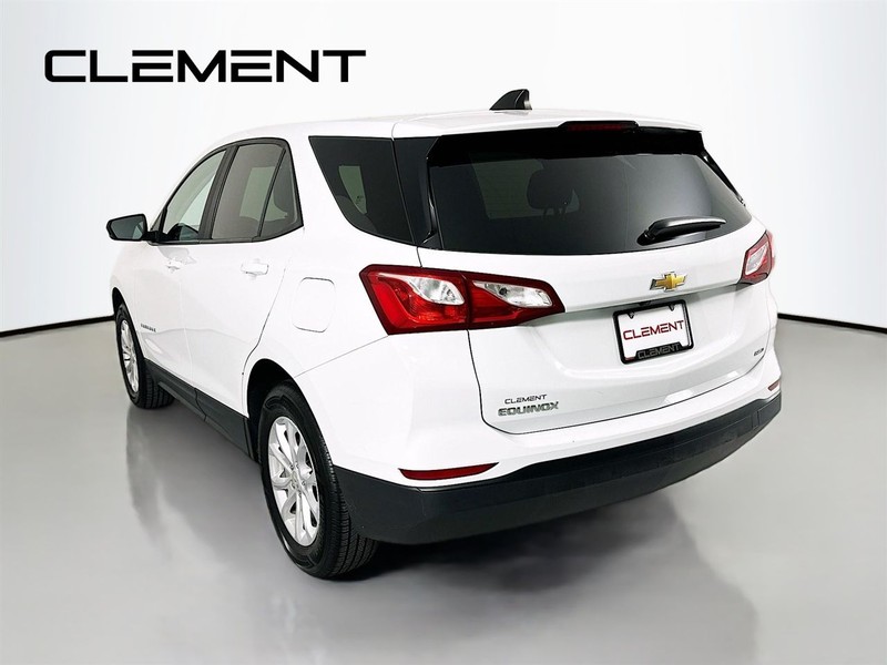 Chevrolet Equinox Vehicle Image 10