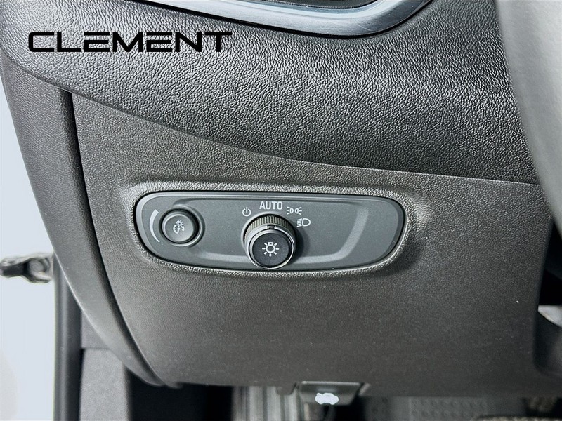 Chevrolet Equinox Vehicle Image 14