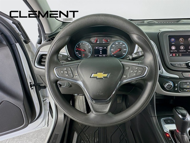 Chevrolet Equinox Vehicle Image 15