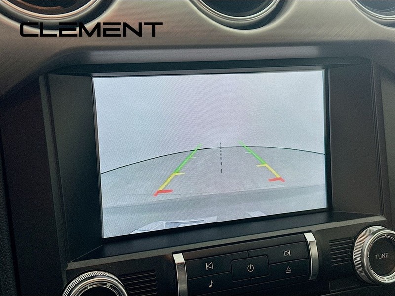 Ford Mustang Vehicle Full-screen Gallery Image 20