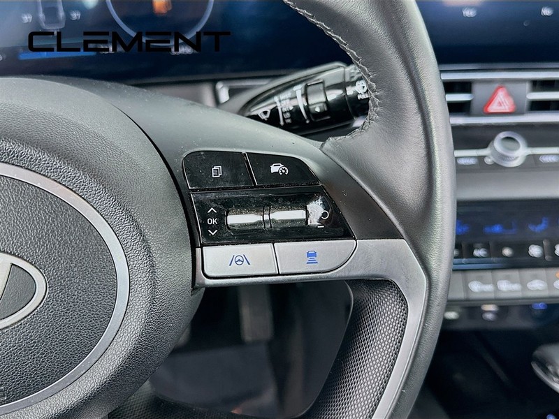 Hyundai Elantra Vehicle Image 16