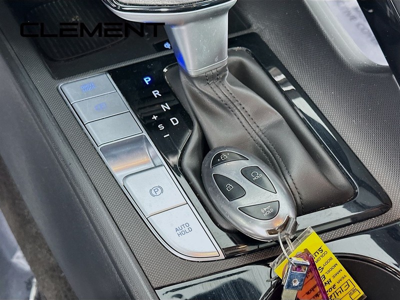 Hyundai Elantra Vehicle Image 24