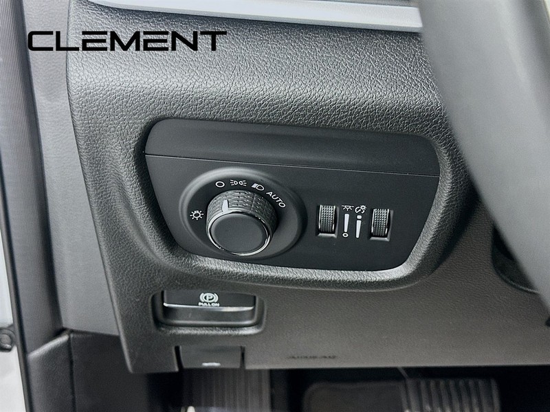 Jeep Grand Cherokee L Vehicle Full-screen Gallery Image 14