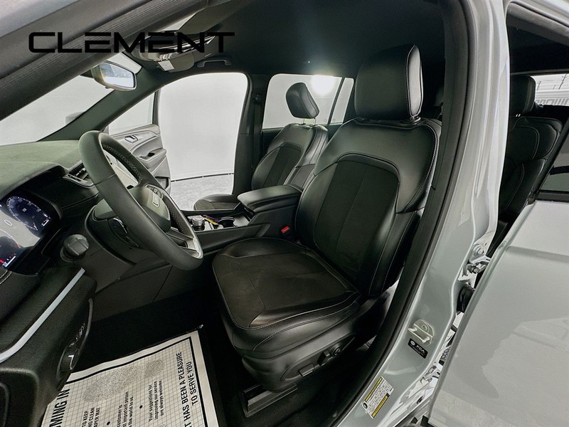 Jeep Grand Cherokee L Vehicle Full-screen Gallery Image 29