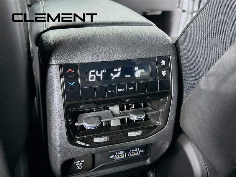 Jeep Grand Cherokee L Vehicle Full-screen Gallery Image 33