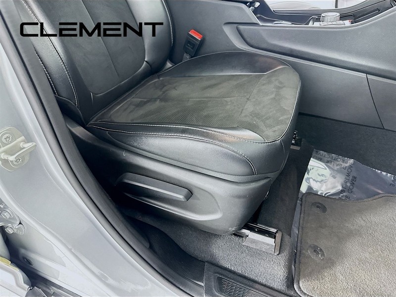 Jeep Grand Cherokee L Vehicle Full-screen Gallery Image 34