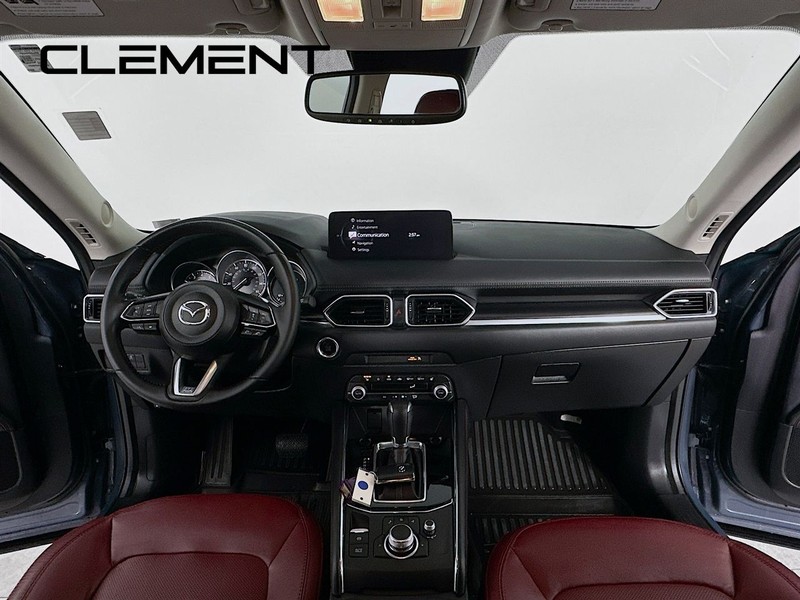 Mazda CX-5 Vehicle Full-screen Gallery Image 12