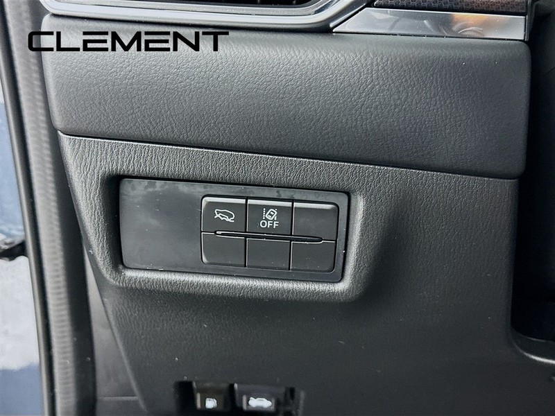 Mazda CX-5 Vehicle Full-screen Gallery Image 14