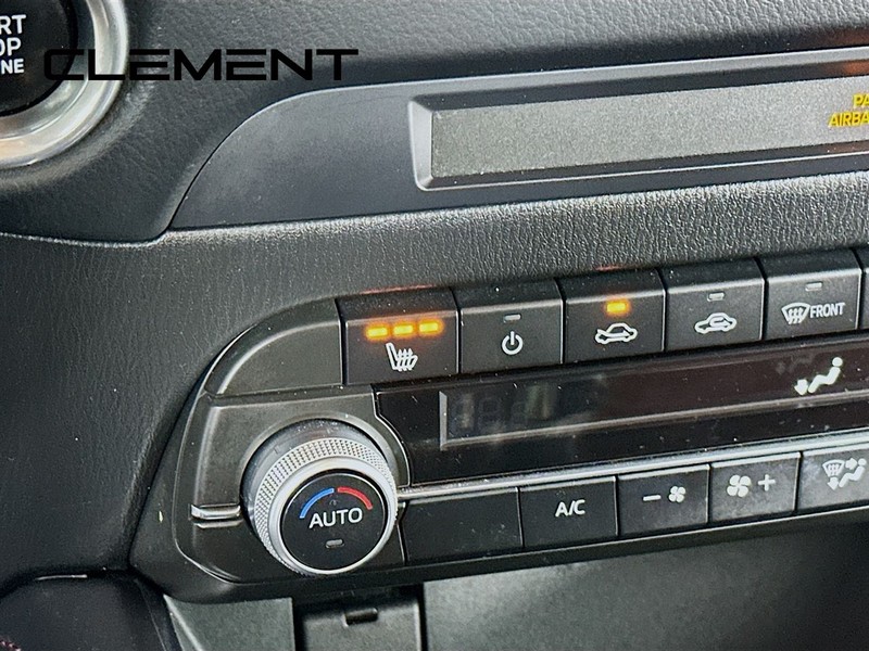 Mazda CX-5 Vehicle Full-screen Gallery Image 22