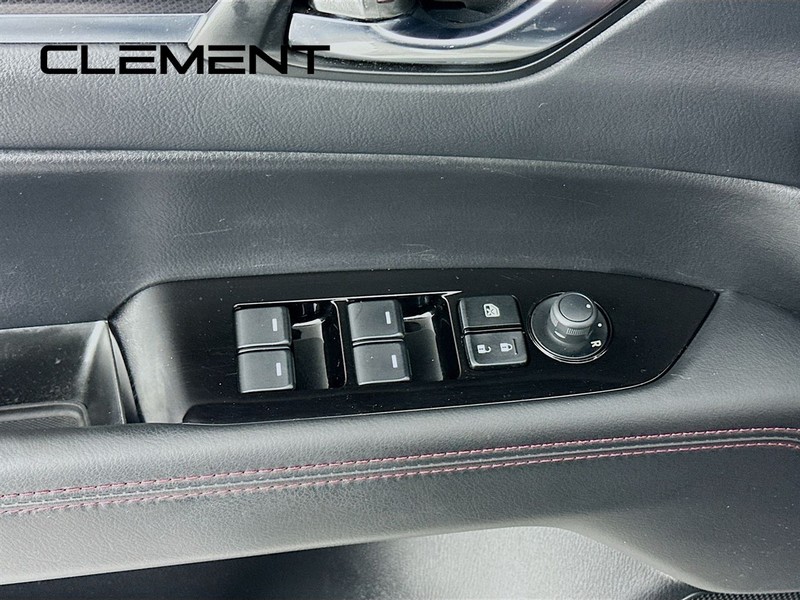 Mazda CX-5 Vehicle Full-screen Gallery Image 26